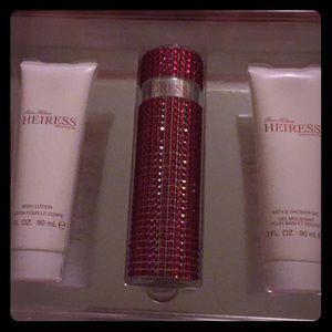 ✨ LIMITED EDITION PARIS HILTON HEIRESS COLLECTION✨